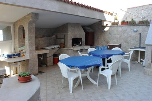 Apartments by the sea Mali Losinj (Losinj) - 3483