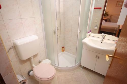 Apartments by the sea Mali Losinj (Losinj) - 3483