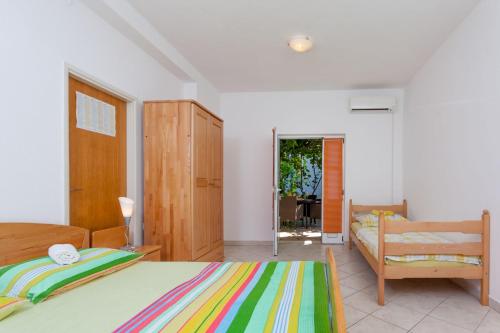 Apartments by the sea Mavarstica, Ciovo - 1108