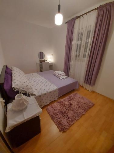 Apartments by the sea Mavarstica, Ciovo - 1120