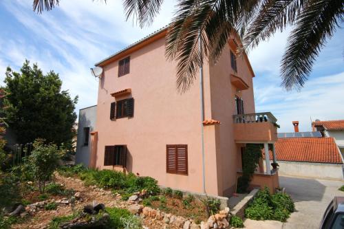 Apartments with a parking space Mali Losinj (Losinj) - 2198