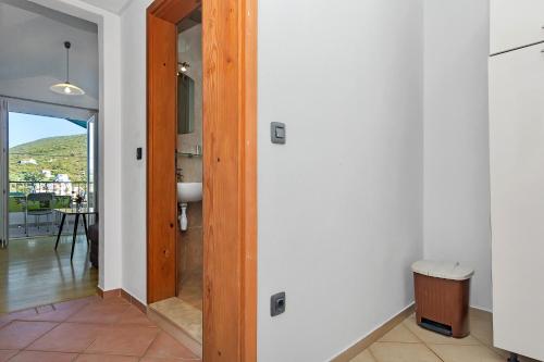 Fotografie z fotogalerie ubytování Apartments by the sea Cove Pokrivenik, Hvar - 2073 v destinaci Zastražišće