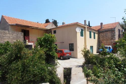 Apartments with parking space Vrisnik, Hvar - 4051