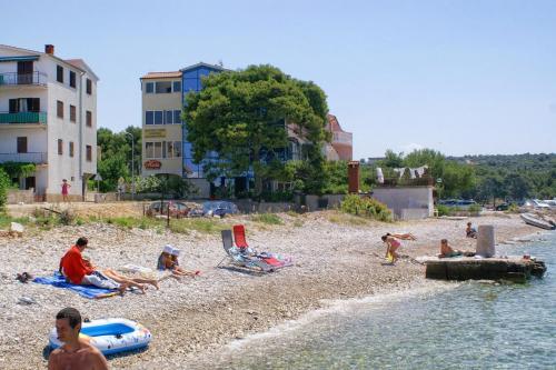 Fotografie z fotogalerie ubytování Apartments by the sea Primosten - 4169 v Primoštenu