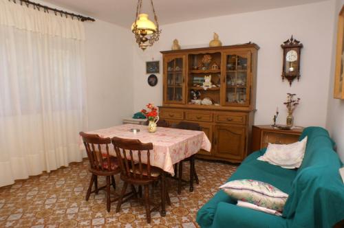 Apartments by the sea Bilo, Primosten - 4208
