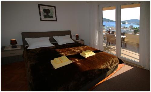 Apartments by the sea Rogoznica - 1089