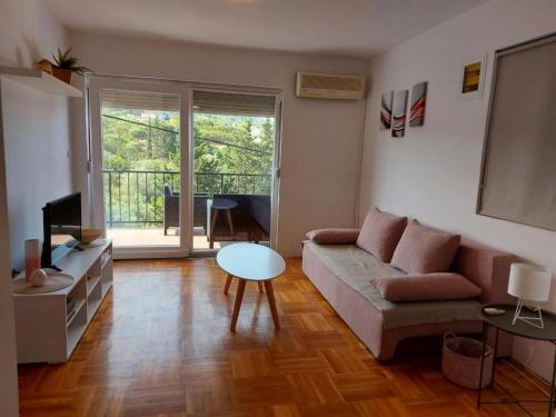 Χώρος καθιστικού στο Apartments by the sea Necujam, Solta - 13884