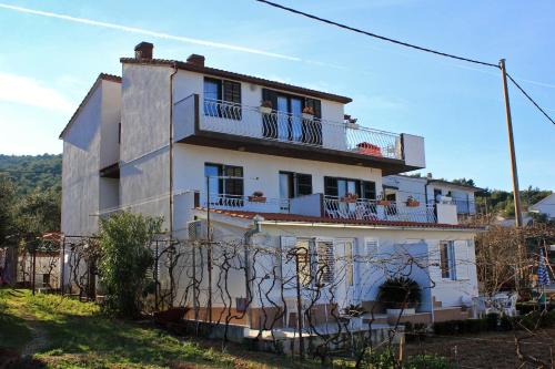Fotografie z fotogalerie ubytování Apartments by the sea Slatine, Ciovo - 2039 v destinaci Slatine