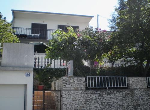 Fotografie z fotogalerie ubytování Apartments by the sea Mastrinka, Ciovo - 2033 v Trogiru