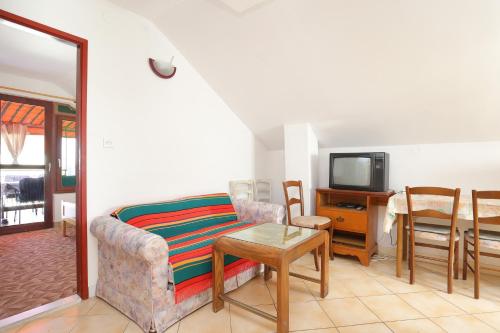 Apartments by the sea Okrug Gornji, Ciovo - 1069