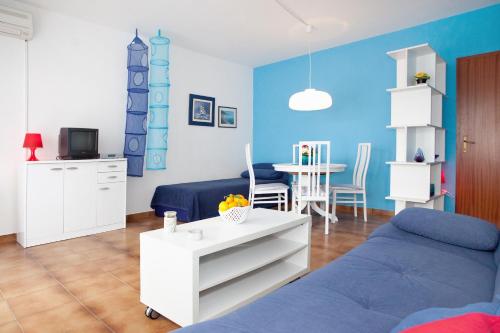 Apartments by the sea Rastici, Ciovo - 2104