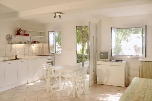 Apartments by the sea Rastici, Ciovo - 2076