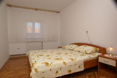 Apartments by the sea Seget Donji, Trogir - 2041