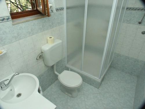 Apartments by the sea Mavarstica, Ciovo - 2097