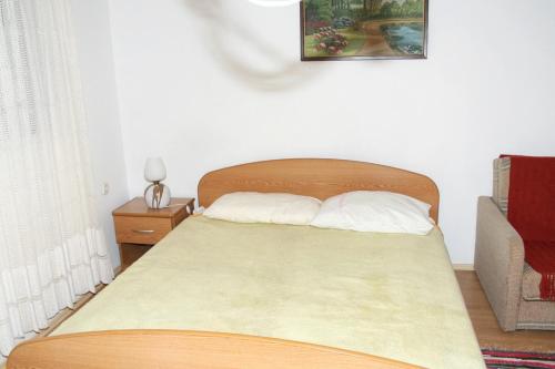 Postel nebo postele na pokoji v ubytování Apartments with a parking space Cove Smokvica, Pag - 4137