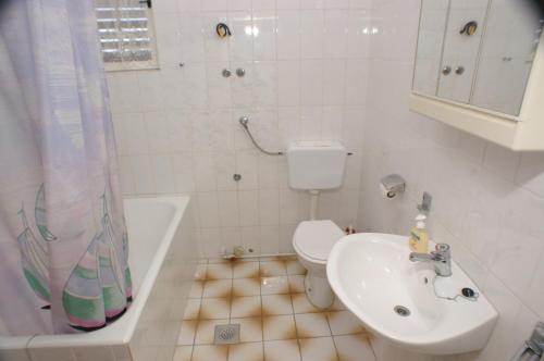 Apartments by the sea Stara Novalja, Pag - 4056