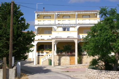Apartment Kustici 4129b – Photos 3