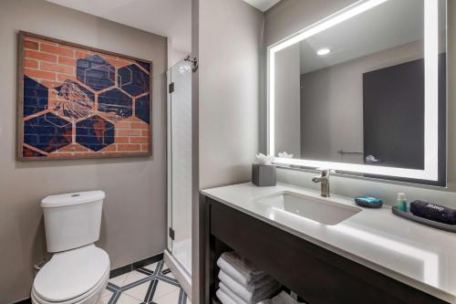Vīb Hotel by Best Western Denver RiNo Image