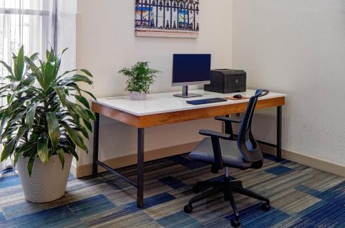 Holiday Inn Express New Orleans Downtown, an IHG Hotel Image