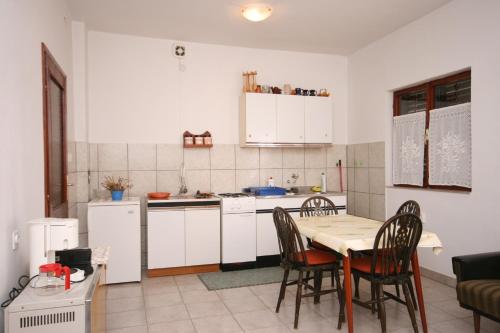 Apartments with parking space Biograd na Moru, Biograd - 4303
