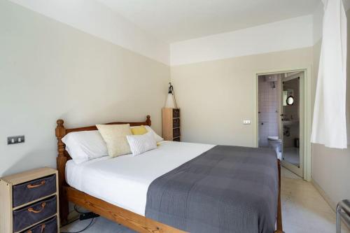 Best Authentic Apartment Monti 5 mins from Colosseum