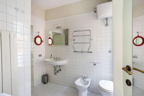 Best Authentic Apartment Monti 5 mins from Colosseum
