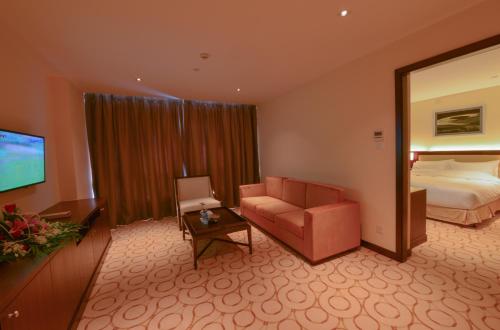 Μια τηλεόραση ή/και κέντρο ψυχαγωγίας στο Aristo International Hotel