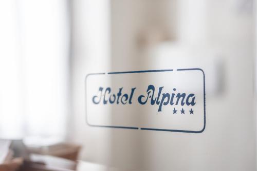 Πιστοποιητικό, βραβείο, πινακίδα ή έγγραφο που προβάλλεται στο Hotel Alpina