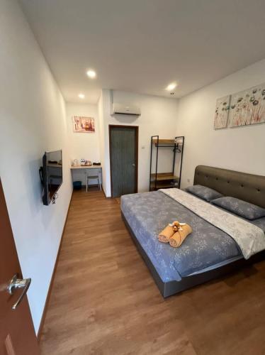 Postel nebo postele na pokoji v ubytování Raintown Cottage