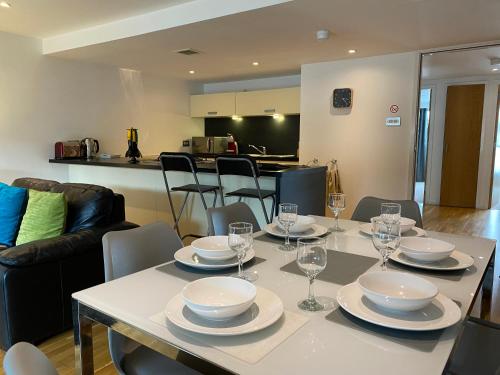 Ruang duduk di Tolbooth Apartments by Principal Apartments