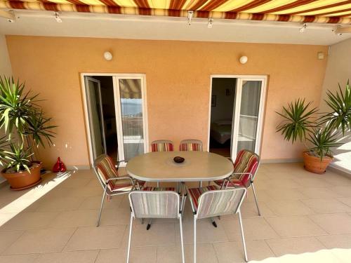 Balkón nebo terasa v ubytování Apartman Petra