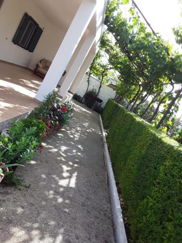 House 28 - Image 8