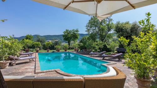 Πισίνα στο ή κοντά στο VILLA DUE VIGNE 8, Emma Villas