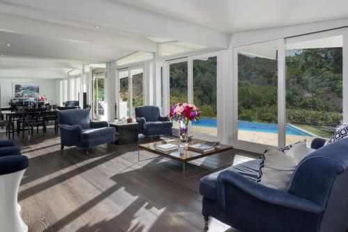 Beverly Hills Infinity – Photos 3