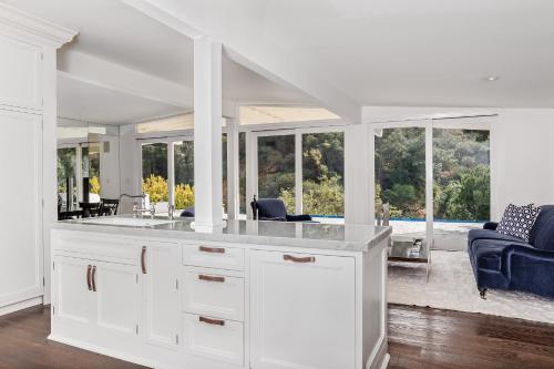Beverly Hills Infinity – Photos 5