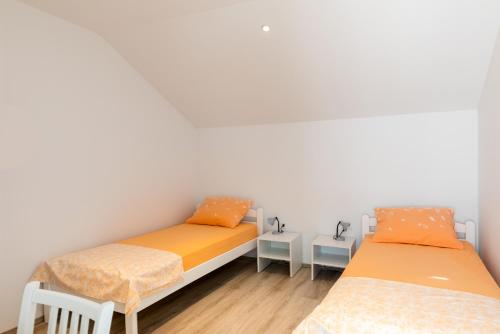Foto Apartments Katarina-Two Bedroom Apartment with Parking 6