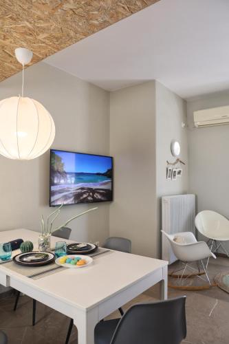 Piraeus Pasalimani cozy apartment