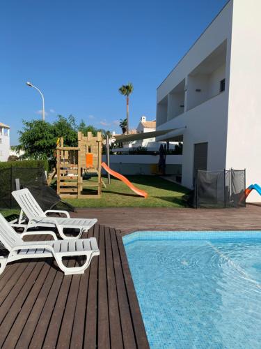 Villa dos Salgados - Beachfront, 6 Golf Courses, 6BDR