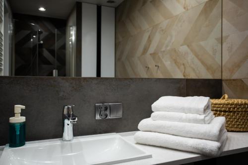Kúpeľňa v ubytovaní LuxuryCity Apartment with Terrace