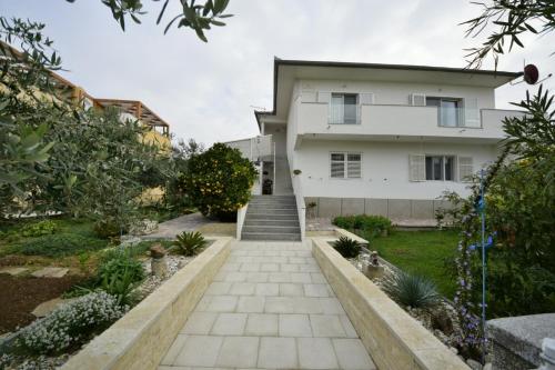 Apartments with parking space Biograd na Moru - 5833