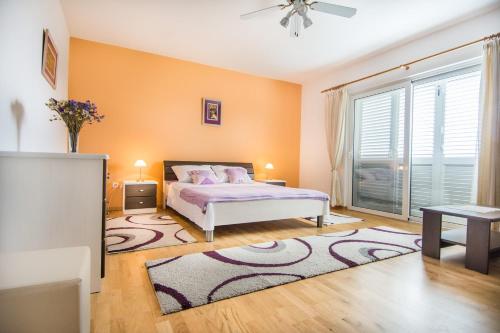 Apartments with parking space Biograd na Moru - 5833