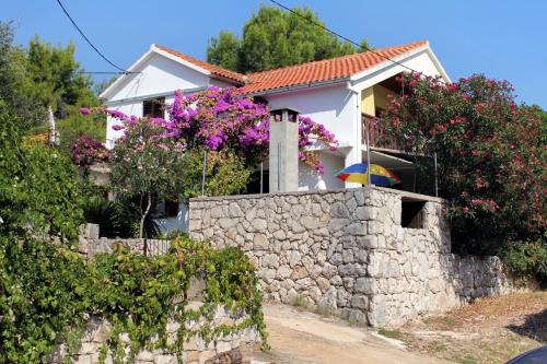 Apartments by the sea Basina - Hvar - 5700