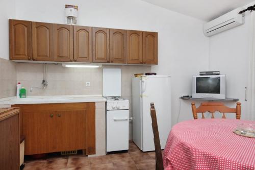 Kuchyň nebo kuchyňský kout v ubytování Apartment Nemira 5884b