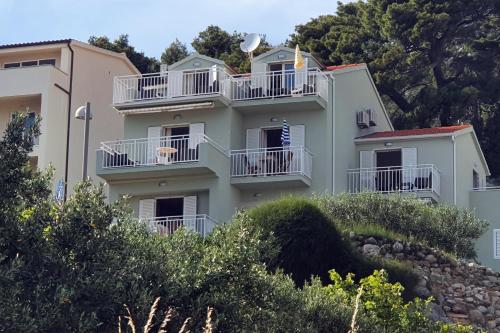 Fotografia z galérie ubytovania Apartments with a parking space Hvar - 5687 v destinácii Hvar