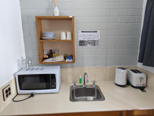 Cucina o angolo cottura di Elm Court Motel