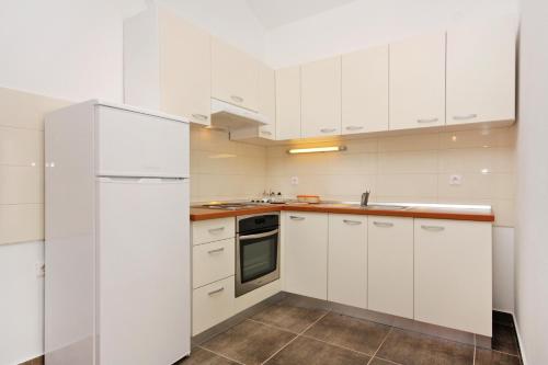 Apartments with parking space Biograd na Moru, Biograd - 5847