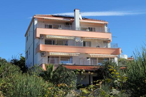 Fotografia z galérie ubytovania Apartments by the sea Kozino, Zadar - 5750 v destinácii Petrcane