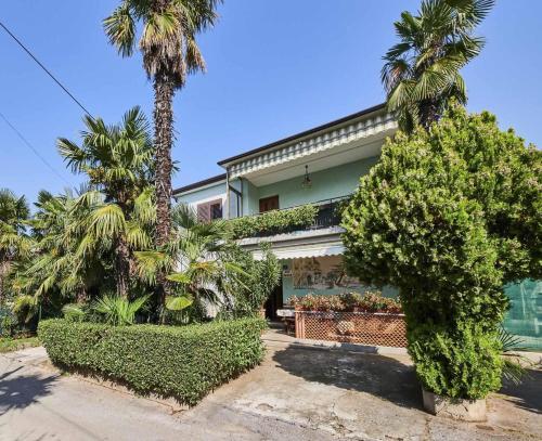 Apartments with a parking space Umag - 7735