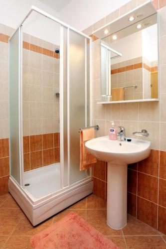 Apartments with parking space Orebic, Peljesac - 4527
