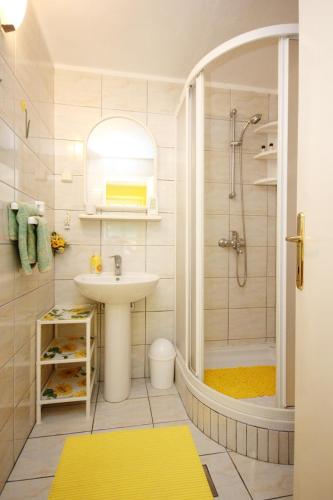 Apartments with parking space Orebic, Peljesac - 4580